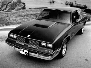 Oldsmobile Cutlass Calais 15th Anniversary by Hurst '1983